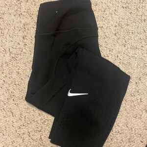 Nike Women’s Run Capris